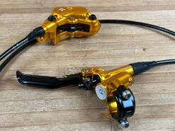 Formula CURA 4 Scheibenbremse Gold VR Oder HR 17 Formula CURA 4 Scheibenbremse Gold VR Oder HR -Reverse Verkäufe IMG 1030 55071753 8907 49bf 8299 ec5895197890