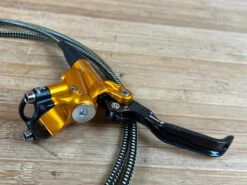 Formula CURA X Scheibenbremse Gold VR Oder HR -Reverse Verkäufe IMG 1037 3300f1a8 8478 49ca 9308 47f6c4241c00