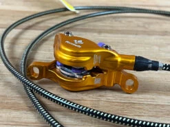 Formula CURA X Scheibenbremse Gold VR Oder HR -Reverse Verkäufe IMG 1041 8b94e3c3 4756 43fb bf8a 87e61a305557