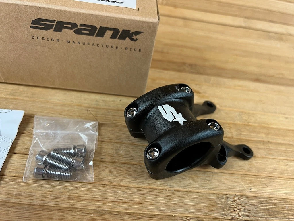 Spank Spike Director 2 Direct Mount Stem / Vorbau Schwarz 31,8mm 4 Spank Spike Director 2 Direct Mount Stem / Vorbau Schwarz 31,8mm – Bild 2