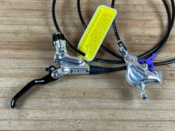 Formula CURA Scheibenbremse Polish VR Oder HR -Reverse Verkäufe IMG 1050 14f1d3b9 d53b 451c 808e 236ce005d111