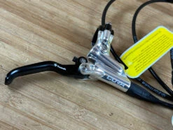 Formula CURA Scheibenbremse Polish VR Oder HR -Reverse Verkäufe IMG 1051 1b8af072 9a21 46e1 bb2f 872d7b9a26ab