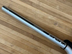 Spank Spoon 800 Lenker Raw Silver 40mm Rise -Reverse Verkäufe IMG 1063 65757abf fda7 49c1 bbbb 44bbffff1cd5