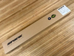 Spank Oozy 780 Vibrocore Lenker Black/red 15mm -Reverse Verkäufe IMG 1103