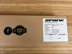 Spank Spike Vibrocore Lenker Black/green 15mm 18 Spank Spike Vibrocore Lenker Black/green 15mm -Reverse Verkäufe IMG 1128 169bcd96 03e4 45db af35 63e1f3581707