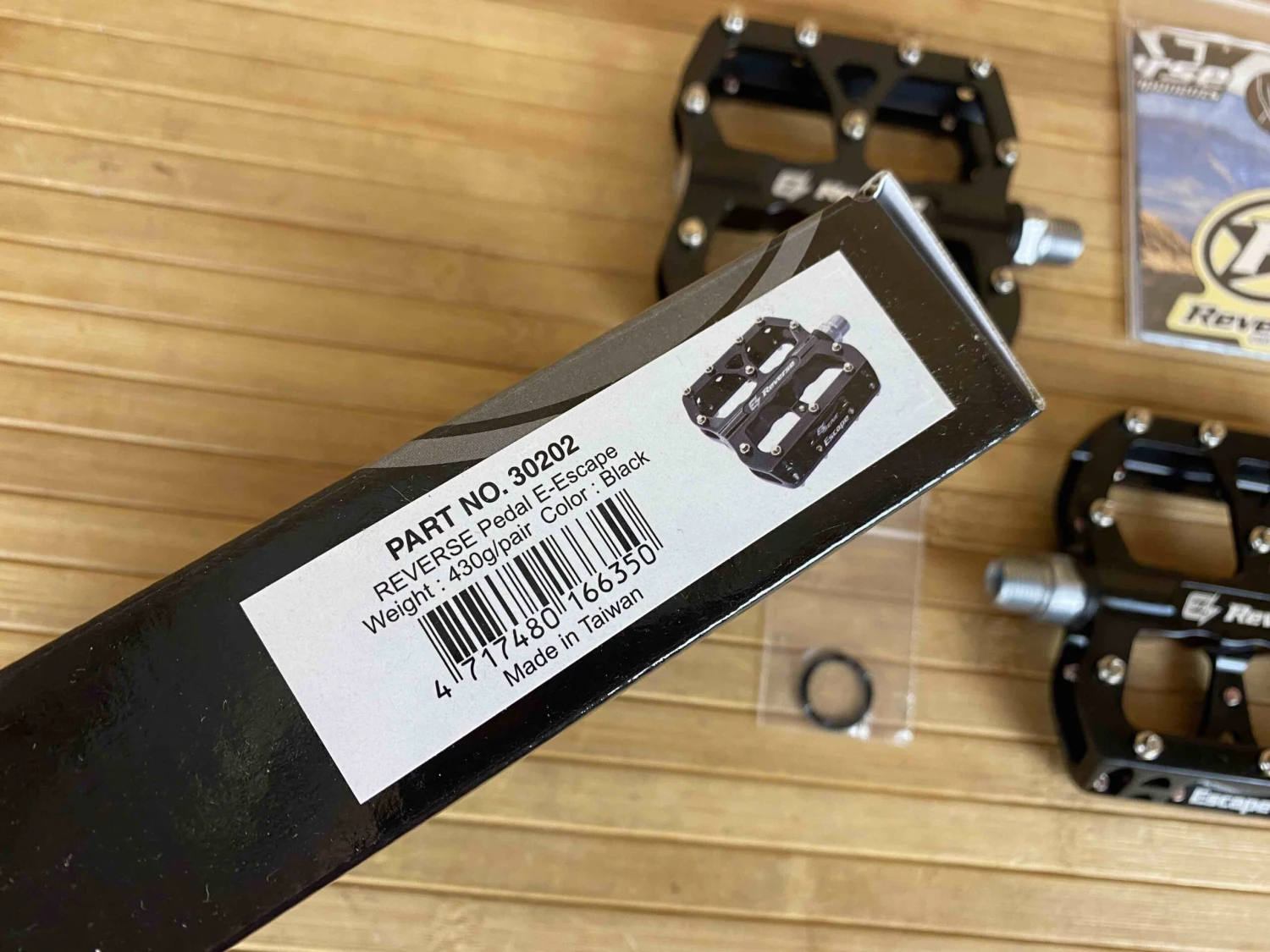 Reverse Components E-Escape Plattformpedale / Pedale Schwarz 4 Reverse Components E-Escape Plattformpedale / Pedale Schwarz – Bild 2