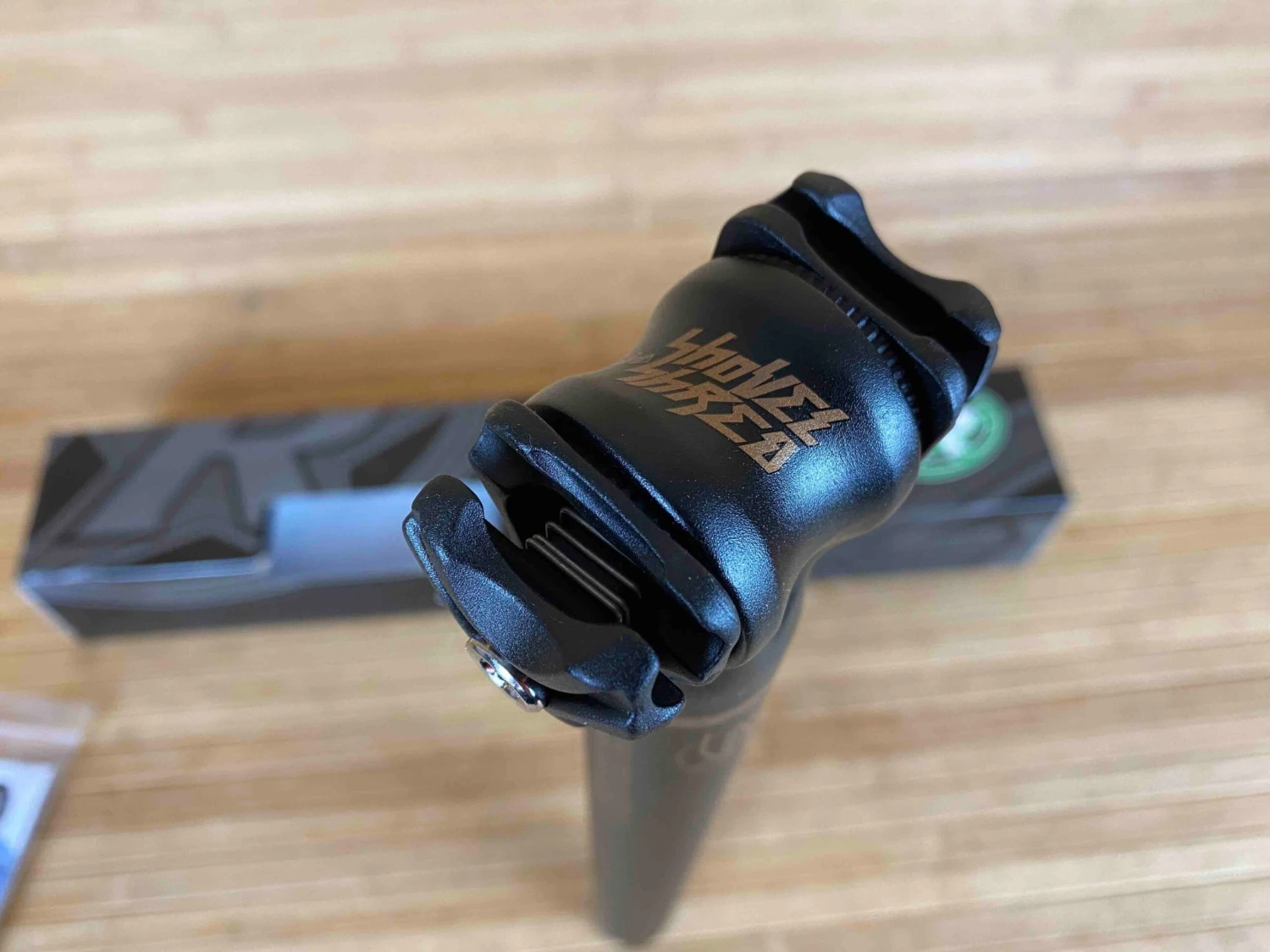 Reverse Nico Vink Ø30,9mm/350mm (Schwarz/Kupfer) Sattelstütze 5 Reverse Nico Vink Ø30,9mm/350mm (Schwarz/Kupfer) Sattelstütze – Bild 3