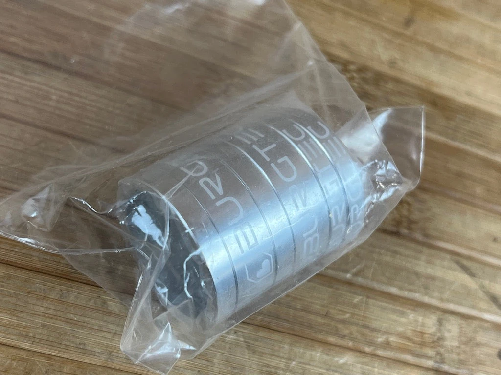 Burgtec Spacer Set Alu 1 1/8" Rhodium Silver 4 Burgtec Spacer Set Alu 1 1/8" Rhodium Silver – Bild 2