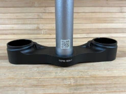 Fox 40 2021 Untere Brücke Mit Schaft 1 1/8" Crown-Steerer 56mm Rake -Reverse Verkäufe IMG 1202