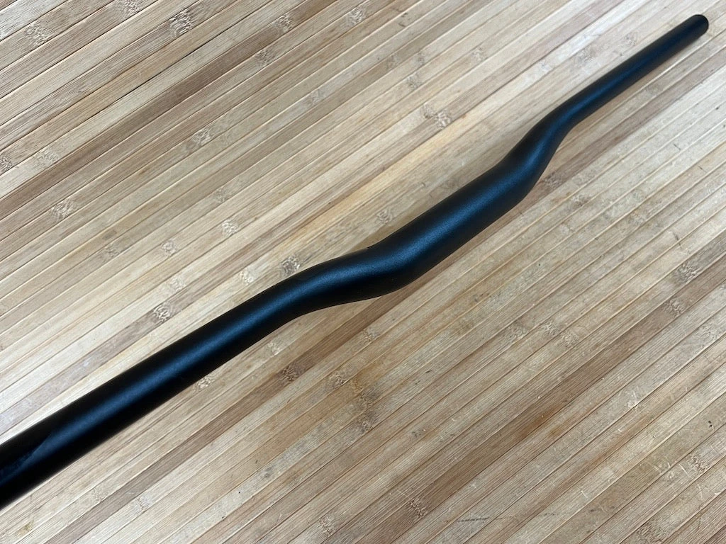 Reverse Base Lenker 790mm Ø35mm / 18mm Erhöhung Stealth 6 Reverse Base Lenker 790mm Ø35mm / 18mm Erhöhung Stealth – Bild 4