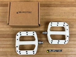 Burgtec MK4 Composite Flat Pedals / Pedale White