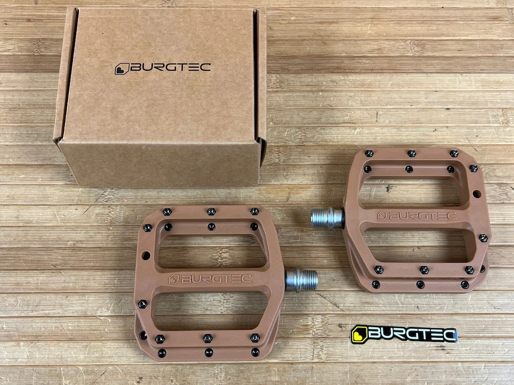 Burgtec MK4 Composite Flat Pedals / Pedale Kash Bronze 3 Burgtec MK4 Composite Flat Pedals / Pedale Kash Bronze