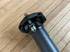 Burgtec Xpress Carbon Sattelstütze 30.9 -Reverse Verkäufe IMG 1284 32bd6221 8f2b 462d 96a8 4cedcd3e7370