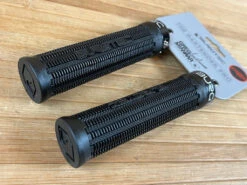 Burgtec The Bartender Pro Lock On Griffe Schwarz Greg Minnaar Super Soft 8 Burgtec The Bartender Pro Lock On Griffe Schwarz Greg Minnaar Super Soft -Reverse Verkäufe IMG 1412 1c7d5955 75a9 4bce a76e 7f50a756b9fc