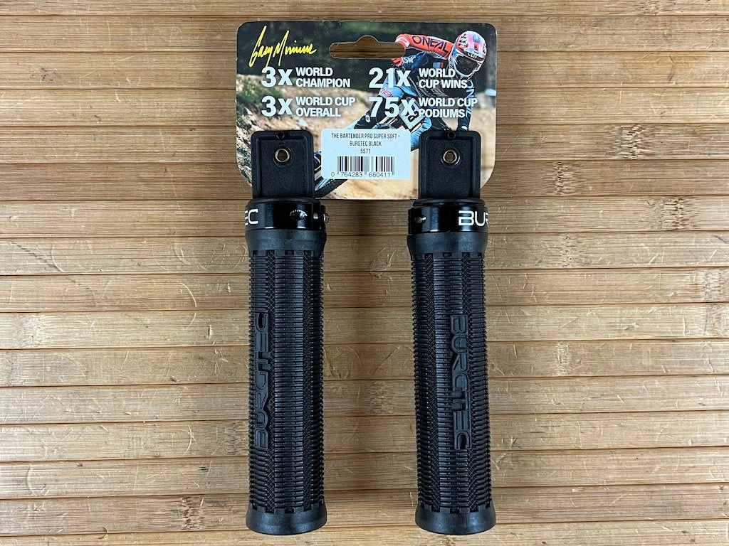 Burgtec The Bartender Pro Lock On Griffe Schwarz Greg Minnaar Super Soft 6 Burgtec The Bartender Pro Lock On Griffe Schwarz Greg Minnaar Super Soft – Bild 4