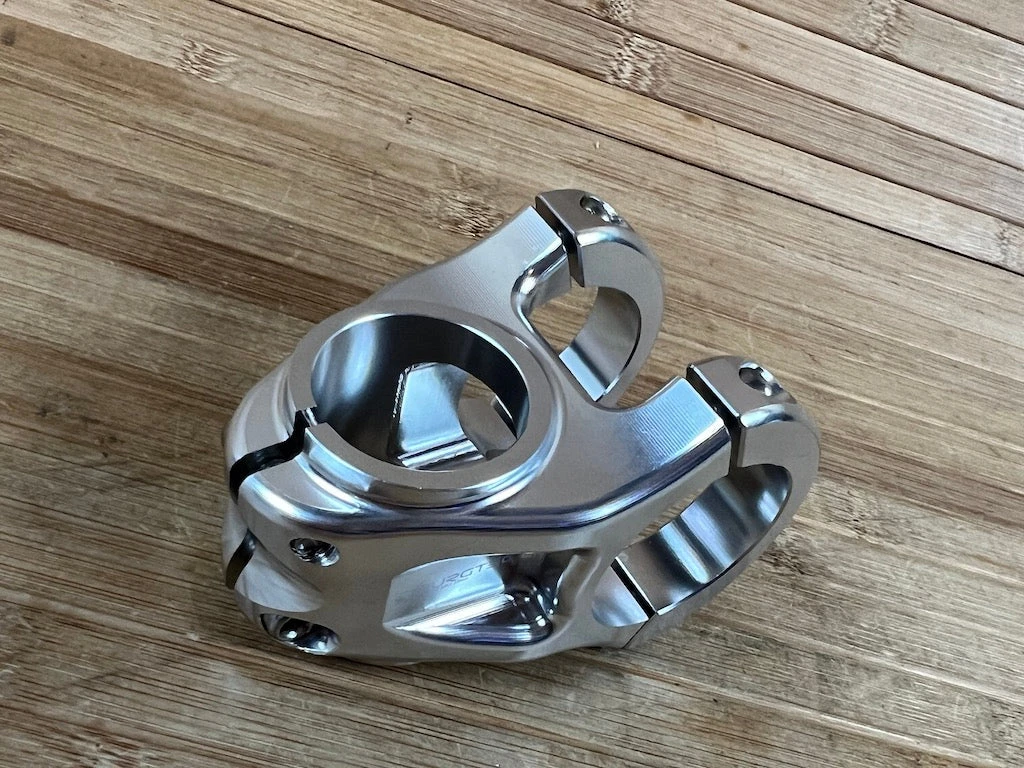 Burgtec MK3 Enduro Stem Vorbau Rhodium Silver 35mm / 35mm 4 Burgtec MK3 Enduro Stem Vorbau Rhodium Silver 35mm / 35mm – Bild 2