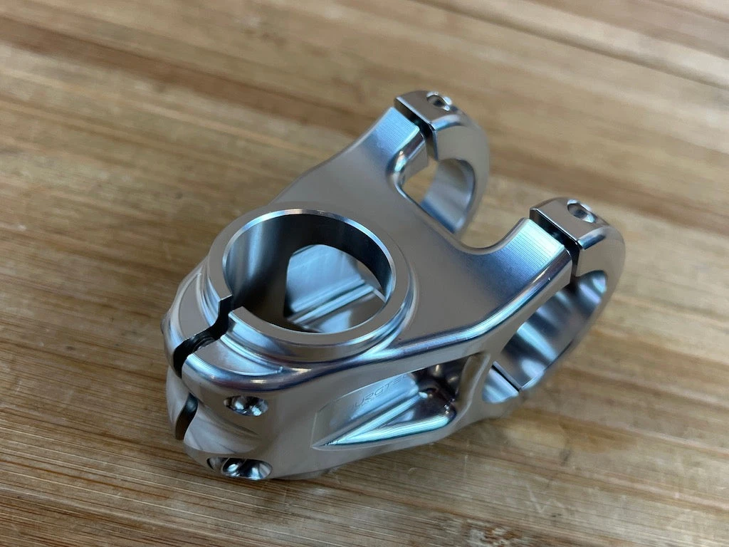 Burgtec MK3 Enduro Stem Vorbau Rhodium Silver 42,5mm / 35mm 4 Burgtec MK3 Enduro Stem Vorbau Rhodium Silver 42,5mm / 35mm – Bild 2