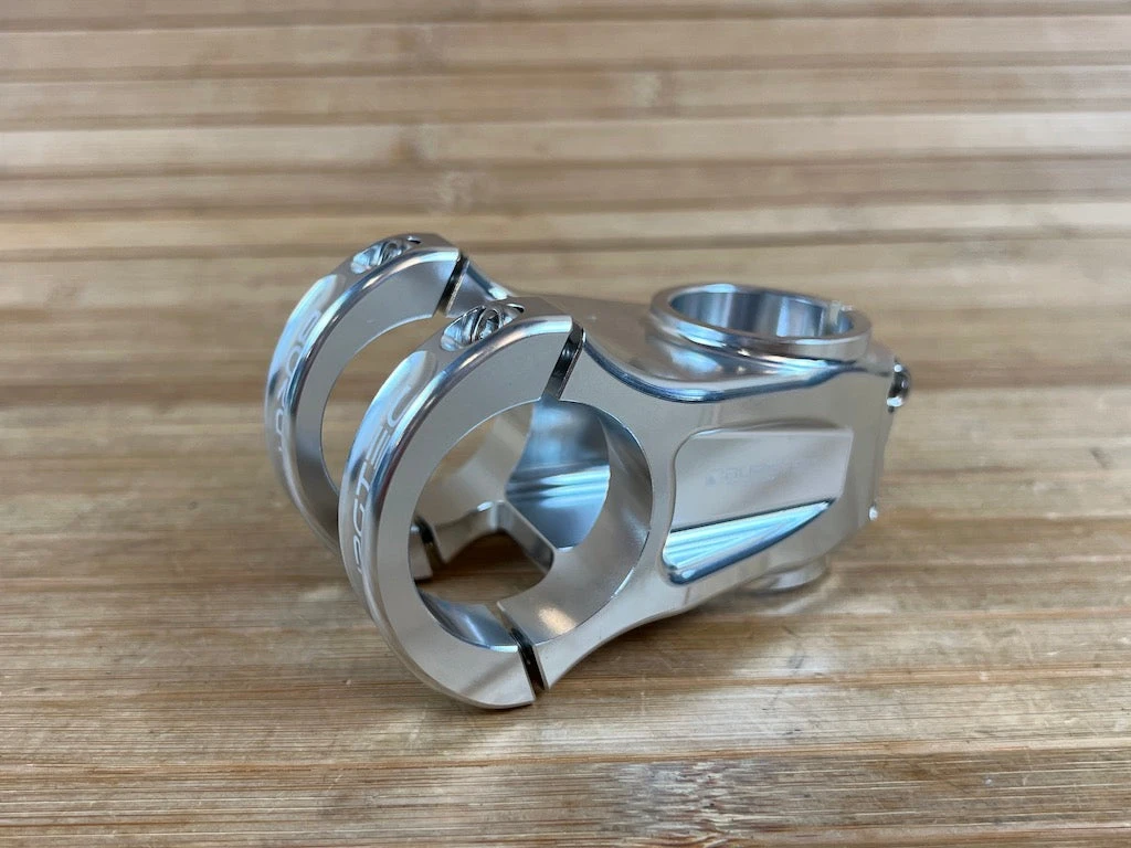 Burgtec MK3 Enduro Stem Vorbau Rhodium Silver 50mm / 35mm 8 Burgtec MK3 Enduro Stem Vorbau Rhodium Silver 50mm / 35mm – Bild 6