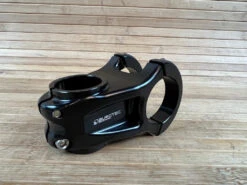 Burgtec MK3 Enduro Stem Vorbau Black 50mm / 35mm -Reverse Verkäufe IMG 1503 3708c35f e042 436f 8e3d 97f449efe96f