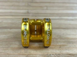 Burgtec MK3 Enduro Stem Vorbau Gold 42,5mm / 35mm -Reverse Verkäufe IMG 1517 98c29748 0fe4 4a54 bf64 b0c2a8a7257a