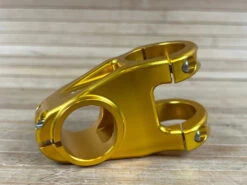 Burgtec MK3 Enduro Stem Vorbau Gold 50mm / 35mm 16 Burgtec MK3 Enduro Stem Vorbau Gold 50mm / 35mm -Reverse Verkäufe IMG 1529