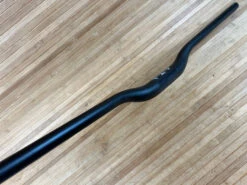 Burgtec Ride Wide Carbon Downhill Lenker 800 / 30 / 35 -Reverse Verkäufe IMG 1620