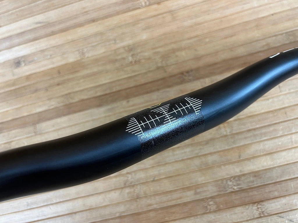 Burgtec Ride Wide Carbon Enduro Lenker 800 / 30 / 35 7 Burgtec Ride Wide Carbon Enduro Lenker 800 / 30 / 35 – Bild 5