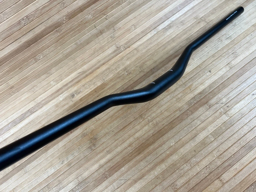 Burgtec Ride Wide Alu Downhill Lenker 800 / 30 / 31,8mm 8 Burgtec Ride Wide Alu Downhill Lenker 800 / 30 / 31,8mm – Bild 6