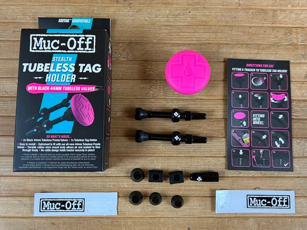 Muc-Off Muc Off Tubeless Tag Holder & 44mm Valve Kit Black 3 Muc-Off Muc Off Tubeless Tag Holder & 44mm Valve Kit Black