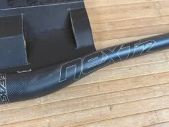 Race Face Next R 35 / 800mm Lenker 20mm Rise Carbon -Reverse Verkäufe IMG 1692 25b7db9e a330 4fc3 8888 3d6e13f65ae0