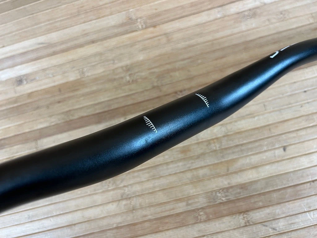 Burgtec Ride High Josh Bryceland Signature Alu Lenker 800 / 38 / 35 6 Burgtec Ride High Josh Bryceland Signature Alu Lenker 800 / 38 / 35 – Bild 4