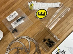 Magura MT5 PRO Scheibenbremsen Set Mit Discs 203 / 180 20 Magura MT5 PRO Scheibenbremsen Set Mit Discs 203 / 180 -Reverse Verkäufe IMG 1780 ce768fbe b2db 454c ad61 d26569347c6f