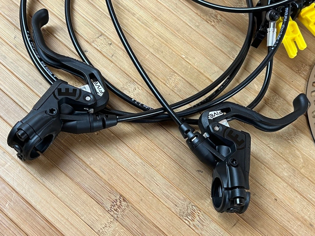 Magura MT5 PRO Scheibenbremsen Set Mit Discs 203 / 180 6 Magura MT5 PRO Scheibenbremsen Set Mit Discs 203 / 180 – Bild 4