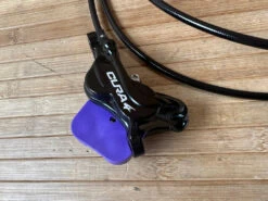 Formula CURA 4 Scheibenbremse Glossy Black VR Oder HR -Reverse Verkäufe IMG 1834