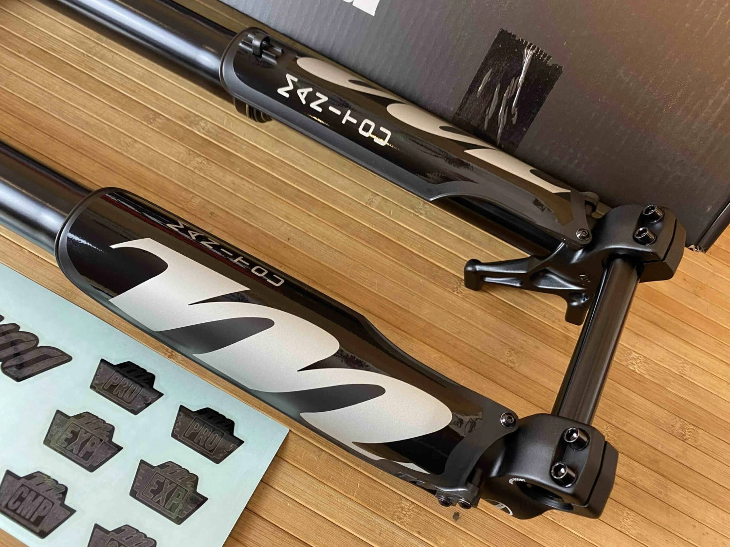 Manitou Dorado Comp 27,5" 47mm OS Federgabel 12 Manitou Dorado Comp 27,5" 47mm OS Federgabel – Bild 10