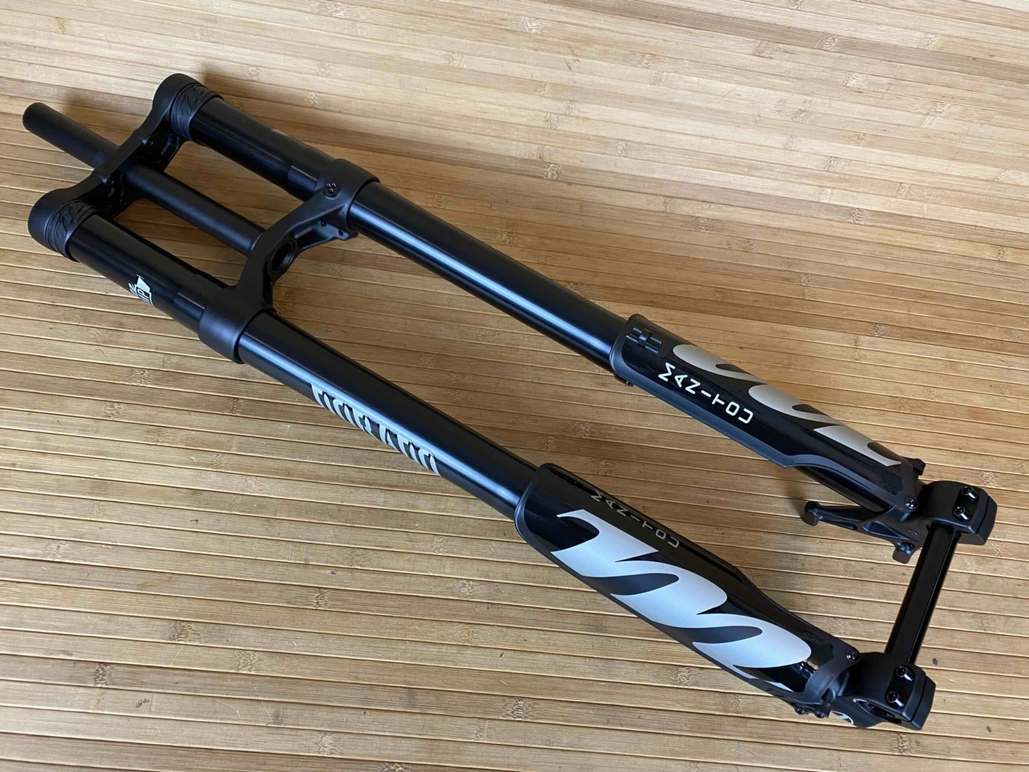 Manitou Dorado Comp 27,5" 47mm OS Federgabel 4 Manitou Dorado Comp 27,5" 47mm OS Federgabel – Bild 2