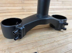 Manitou Dorado Brücke Mit Schaft Unten Ab 2021 47mm Offset -Reverse Verkäufe IMG 2129 8795ff4b a8bb 4fa4 b4ec cbb9cfdd55ec