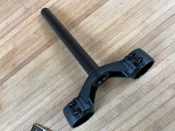 Manitou Dorado Brücke Mit Schaft Unten Ab 2021 47mm Offset -Reverse Verkäufe IMG 2132 f8457236 c08f 46e9 bdff f93a3ca72b74