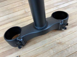 Manitou Dorado Brücke Mit Schaft Unten Ab 2021 57mm Offset -Reverse Verkäufe IMG 2137 0e0b7ff2 0694 4c86 ae3d 155c19c36927