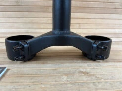 Manitou Dorado Brücke Mit Schaft Unten Ab 2021 57mm Offset -Reverse Verkäufe IMG 2138 b1395044 19f2 46a5 bf8c f63a688ec9bd