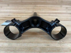 Manitou Dorado Brücke Mit Schaft Unten Ab 2021 57mm Offset -Reverse Verkäufe IMG 2139 9936b608 7a02 4ad6 a307 29162da8951f