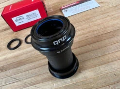 SRAM DUB Pressfit 30 68/73mm Road Innenlager -Reverse Verkäufe IMG 2197