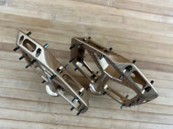 Race Face Atlas 2022 Kash Money Plattformpedale / Pedale 12 Race Face Atlas 2022 Kash Money Plattformpedale / Pedale -Reverse Verkäufe IMG 2754