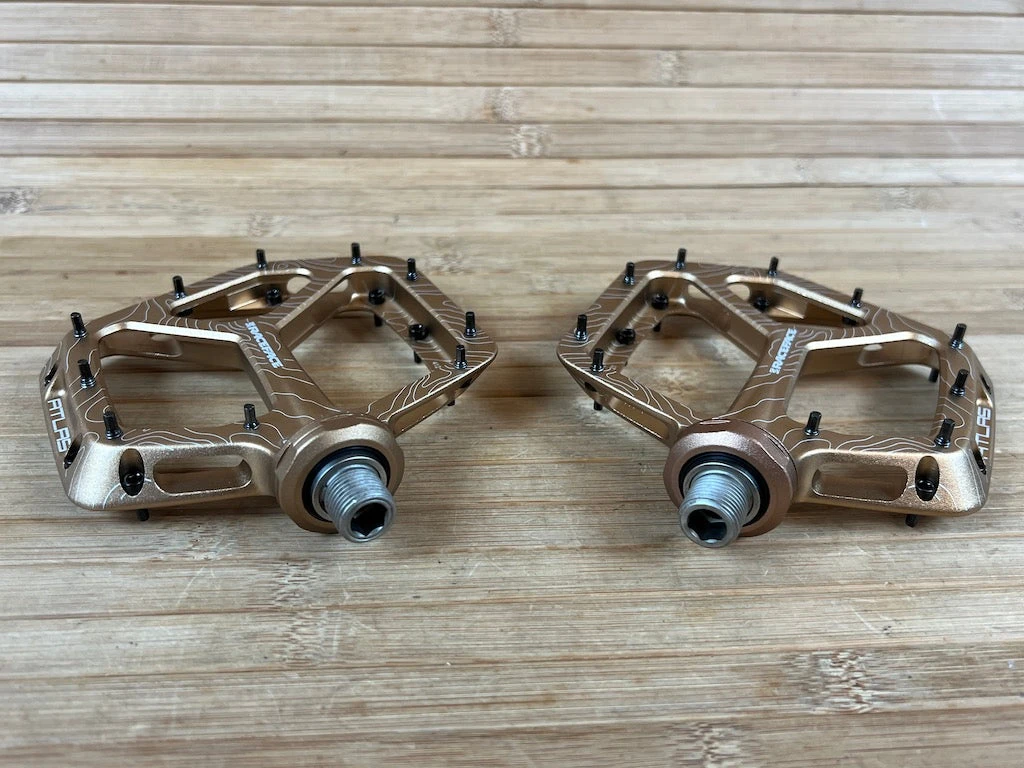 Race Face Atlas 2022 Kash Money Plattformpedale / Pedale 8 Race Face Atlas 2022 Kash Money Plattformpedale / Pedale – Bild 6