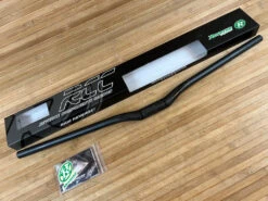 Reverse Seismic Carbon Lenker 31,8mm / 810mm Black / Stealth