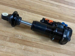 Fox DHX F-S 185 X 52,5 Trunnion 2022 Dämpfer 17 Fox DHX F-S 185 X 52,5 Trunnion 2022 Dämpfer -Reverse Verkäufe IMG 3119