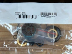 Fox Float DPX2 Seal Kit / Dichtungen / Rebuild Kit 2018 -Reverse Verkäufe IMG 3217 b4a706b0 7785 4405 8cc9 cf9f7310607c