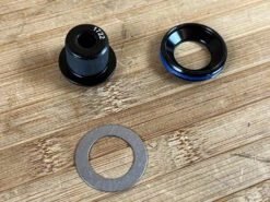 SRAM DUB Kurbelschraube Mit Integriertem Abzieher -Reverse Verkäufe IMG 3298 8e057785 08ba 4cdc 96ef 0032a1bbddfd