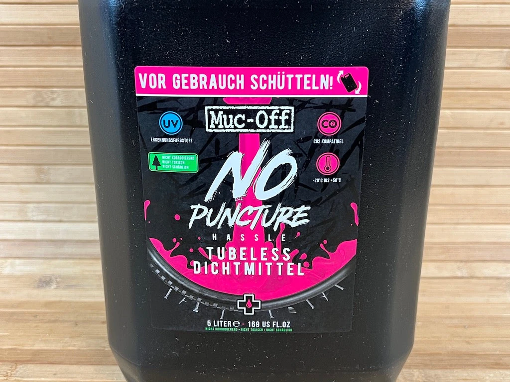 Muc-Off Muc Off No Puncture Hassle 5L Dichtmilch Kanister 4 Muc-Off Muc Off No Puncture Hassle 5L Dichtmilch Kanister – Bild 2