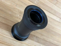 SRAM DUB Pressfit 30 83mm (83-A) Innenlager -Reverse Verkäufe IMG 3541